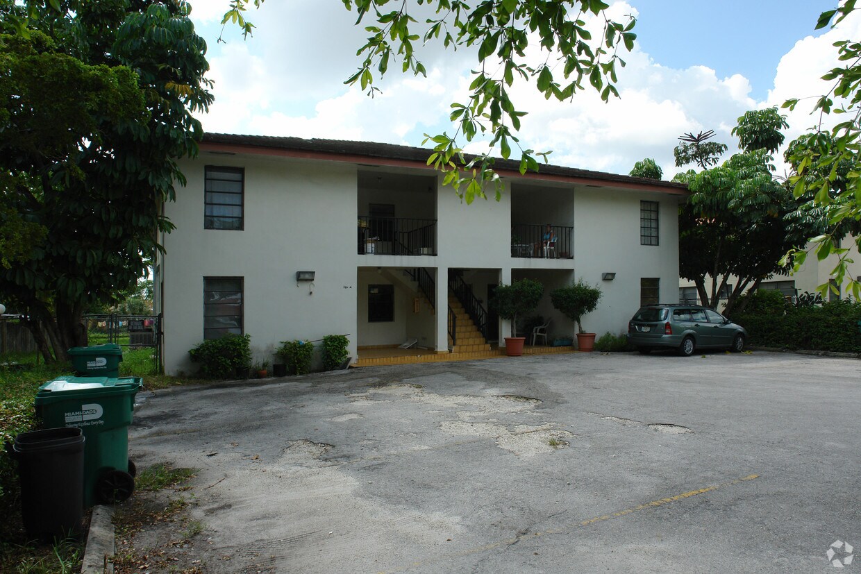 Foto del edificio - 101 Grand Canal Dr