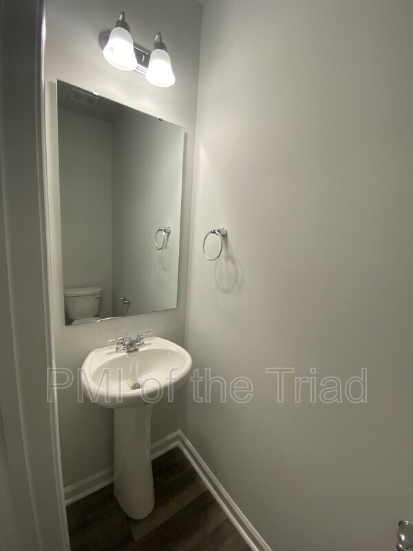Building Photo - 3005 Mackay Pointe Ln