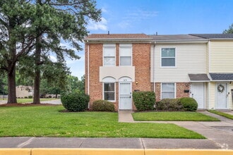 Building Photo - 1579 Darren Cir