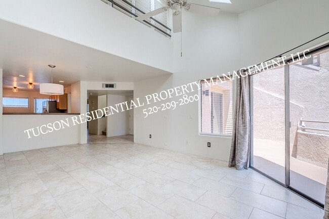 Building Photo - 5675 N Camino Esplendora