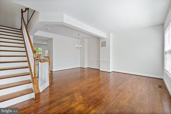 Foto del edificio - 8342 Broderick Cir