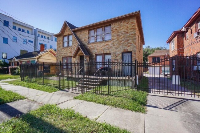 Foto del edificio - 4320-4322 Jack St