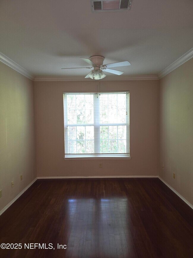 Foto del edificio - 13810 Sutton Park Dr N