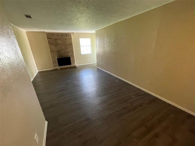 Building Photo - 7004 Millrace Dr