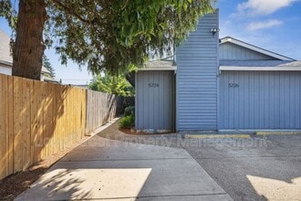 Building Photo - 5726 SE 83rd Ave