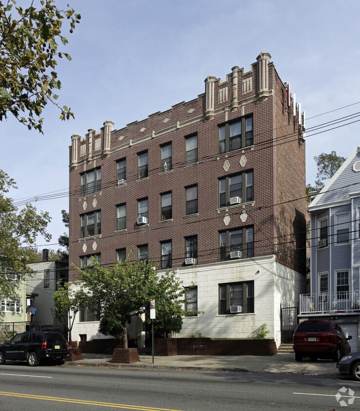 Building Photo - The Sherwood
