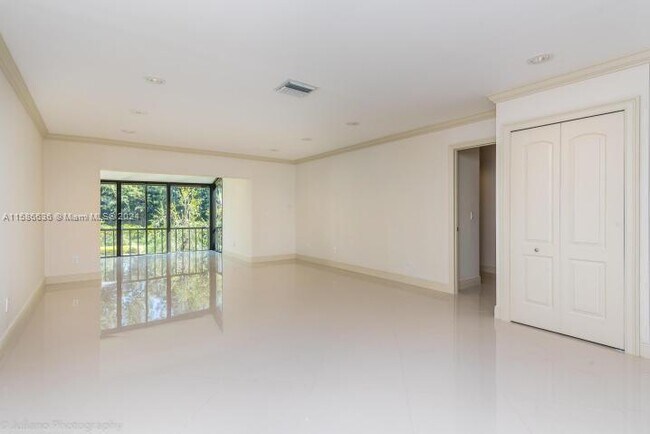 Building Photo - 21217 Lago Cir