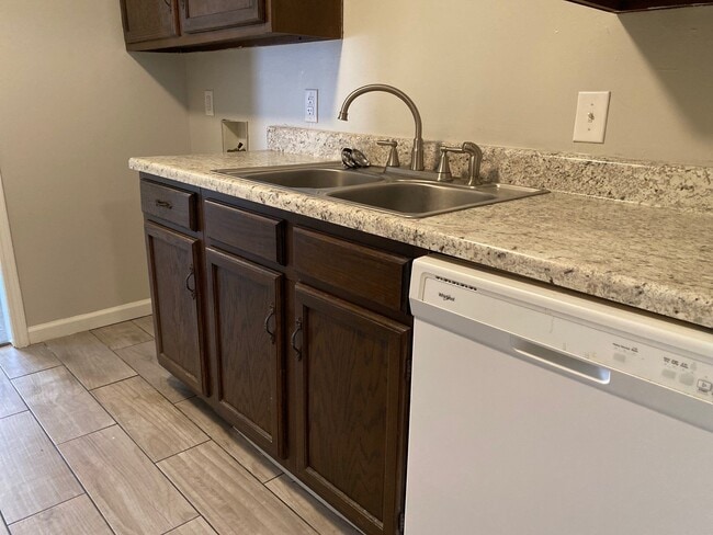 Building Photo - 35 Sta Les Cv