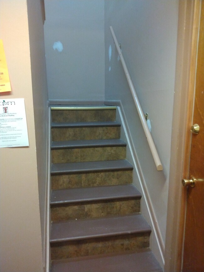 6 White Gate Dr Unit G, Wappingers Falls, NY 12590 Condo for Rent in