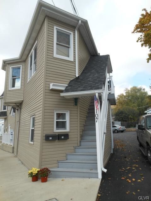 Primary Photo - 107 W Main St