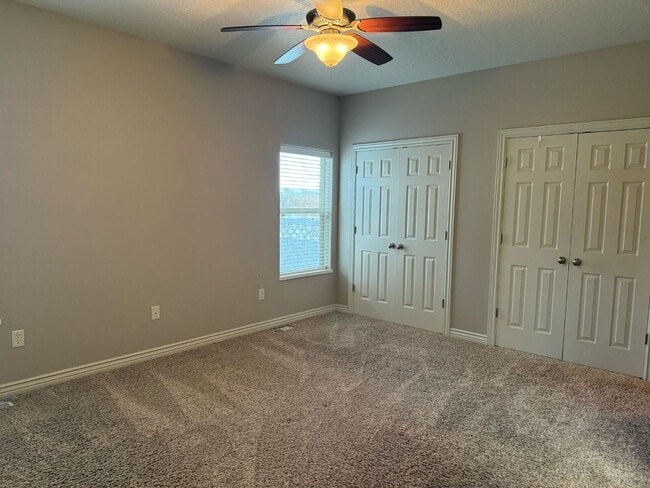 Building Photo - Discover the charm of this 2007-built Single Family home nestled in the heart of Vernal, UT.