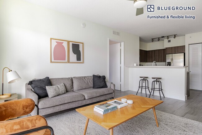 Foto del edificio - 1000 NW 7th St