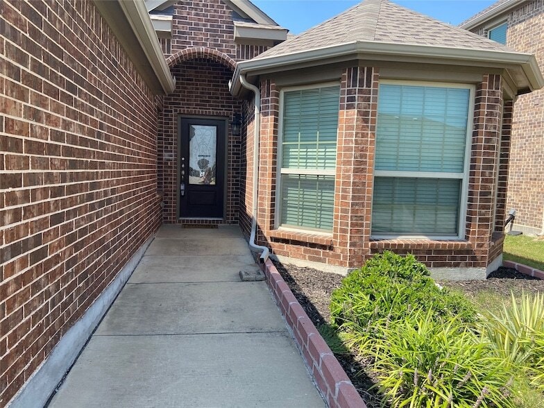 Primary Photo - 801 Dickens Dr