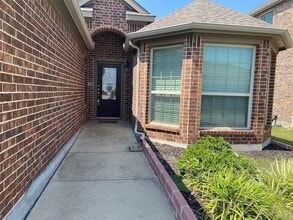 Building Photo - 801 Dickens Dr