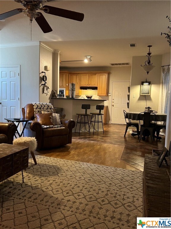 Foto del edificio - 7272 Piping Rock Rd
