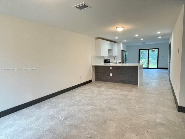 Foto del edificio - 11848 SW 213th St