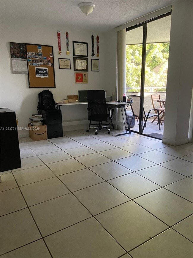 Foto del edificio - 8275 SW 152nd Ave