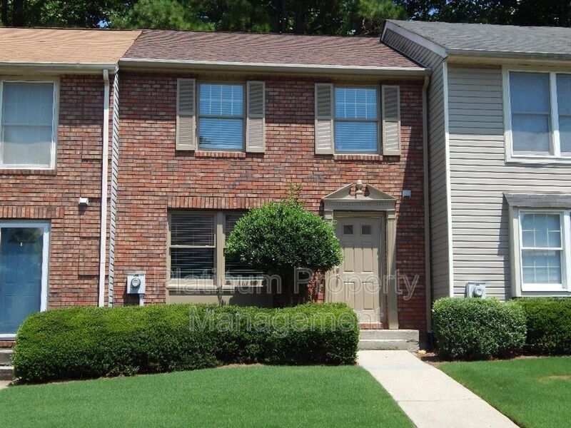 Primary Photo - 2065 Fairways Ct