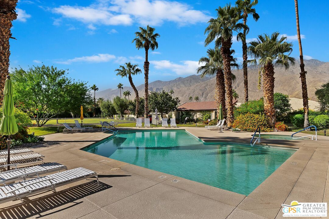 Primary Photo - 1475 E Amado Rd