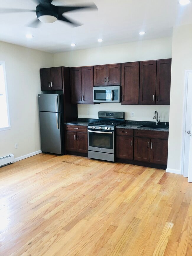 Kitchen - 73 Main St