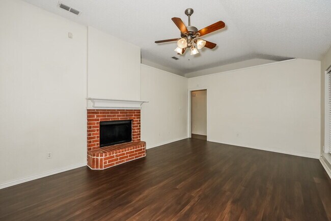 Foto del edificio - 2370 Stagecoach St