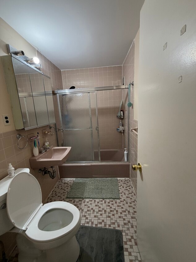 Building Photo - 49 Jacqueline Rd