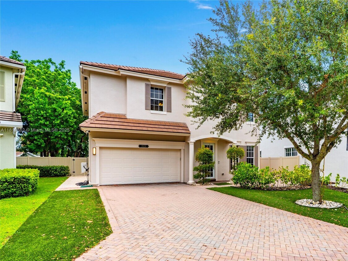 Foto principal - 2028 SW 16th Terrace