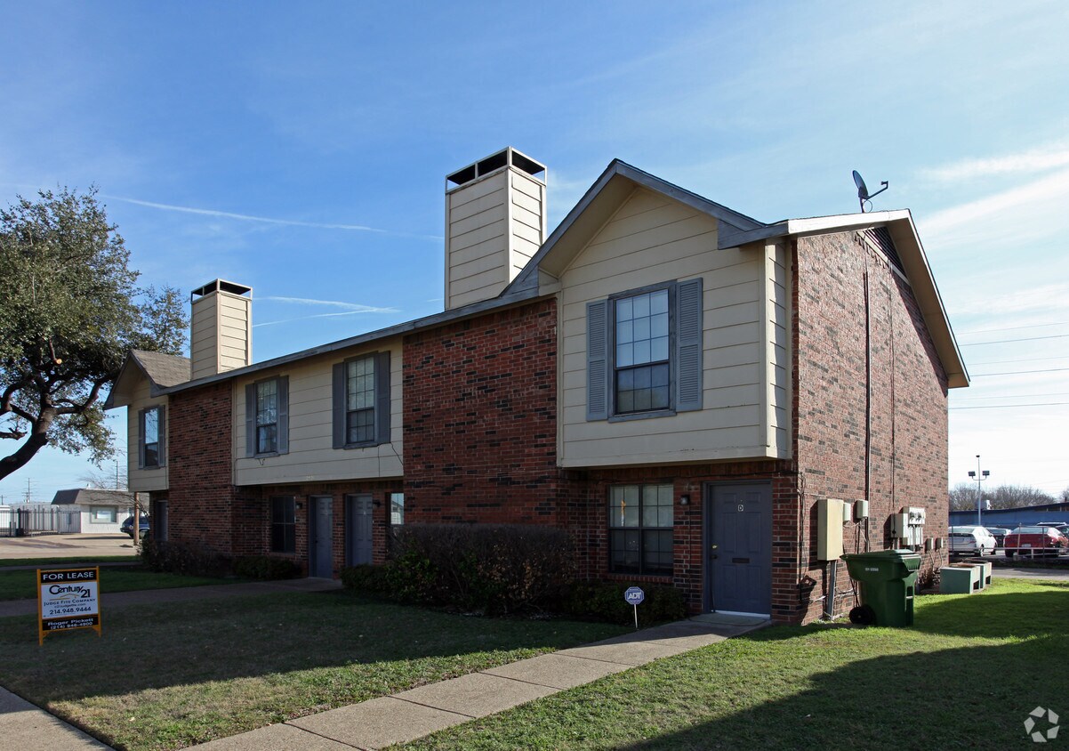 2826 Wimbledon Ct, Garland, TX 75041 Apartments in Garland, TX