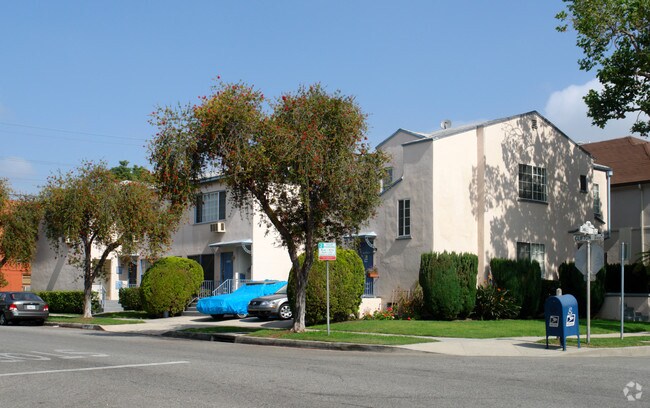Building Photo - 203 N Swall Dr