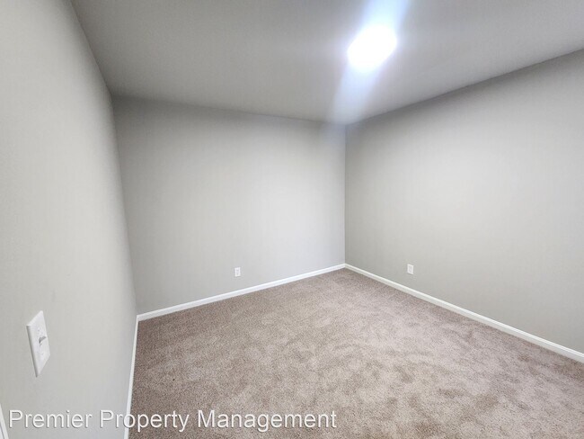 Building Photo - 3 br, 1 bath House - 403 N. Collington Avenue