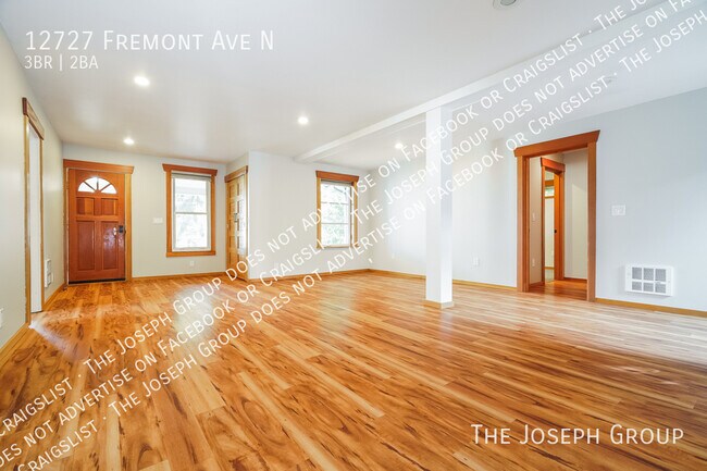 Foto del edificio - 12727 Fremont Ave N