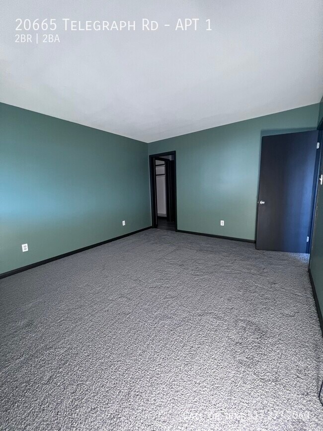 Building Photo - 2B/2B Remodeled Apartment