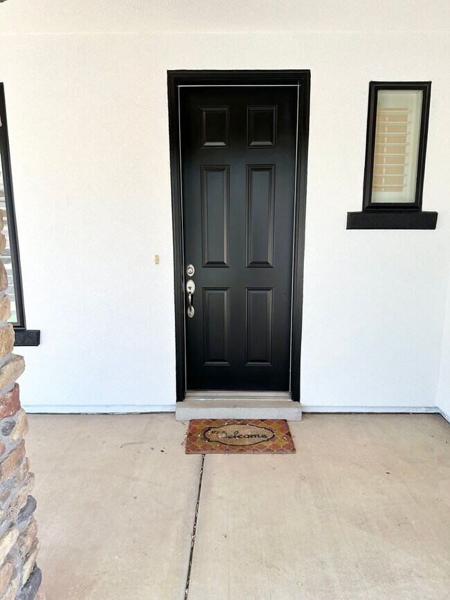 Foto del edificio - Stunning Hidden Valley Home! Price Reduced!