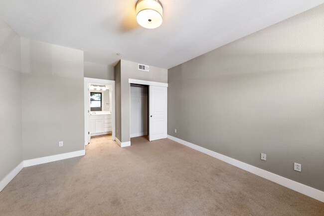 Building Photo - 1201 66th St
