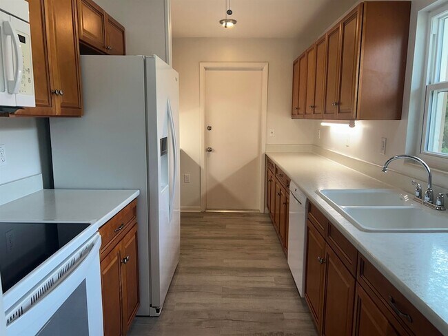 Foto del edificio - 289 Deltona Blvd