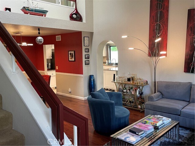 Foto del edificio - 2154 Glenview Terrace