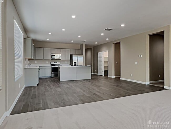 Building Photo - 44238 W Palo Ceniza Way