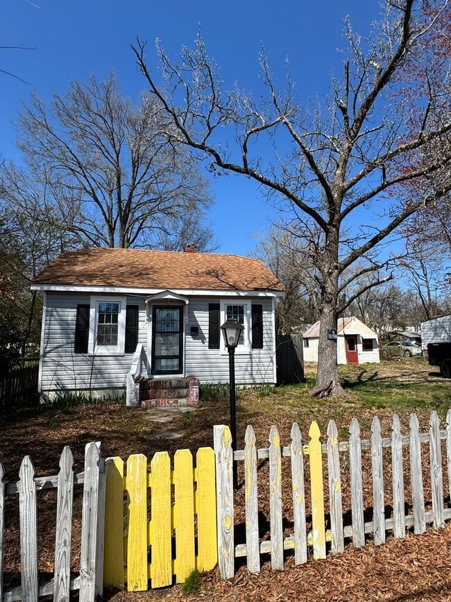 Building Photo - 1718 National St