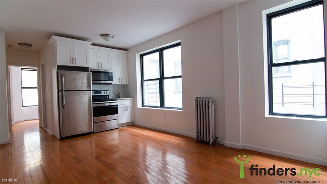 Building Photo - 4 br, 2 bath  - 2338 Webster Ave 2S