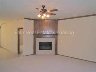 Building Photo - 1724 SW 31st St
