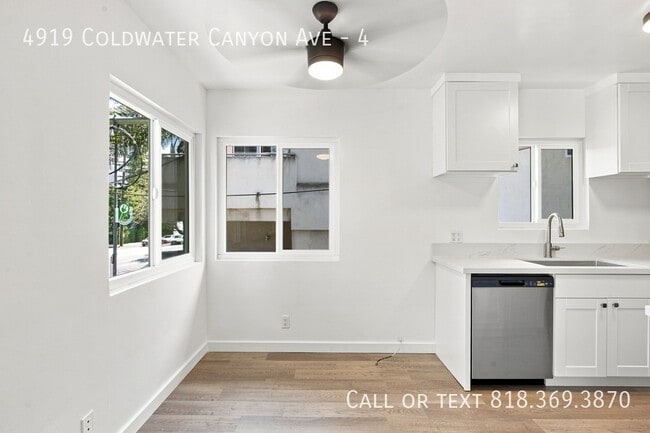 Building Photo - 4919 Coldwater Canyon Ave
