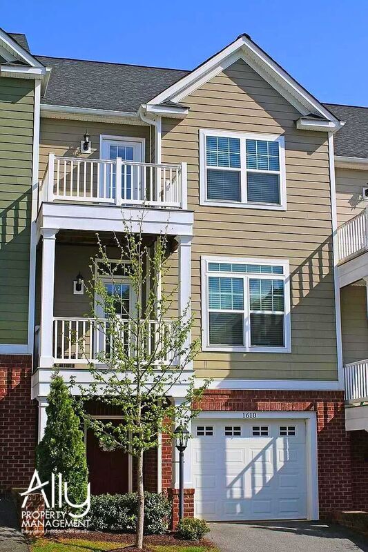 Photo - 1610 Kempton Pl House