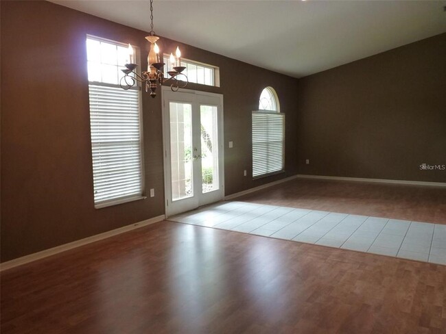 Building Photo - 10154 Whisper Pointe Dr