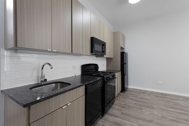 Foto del edificio - 4871 N Magnolia Ave