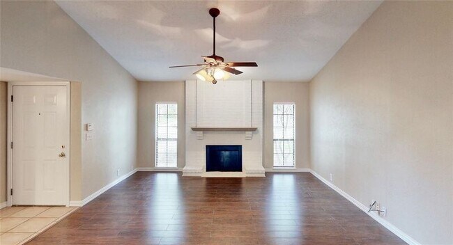 Foto del edificio - 1124 Kesser Dr