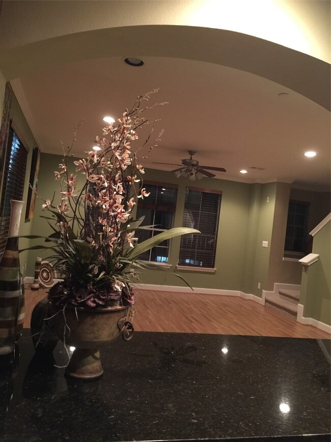 Building Photo - 3001 Murworth Dr