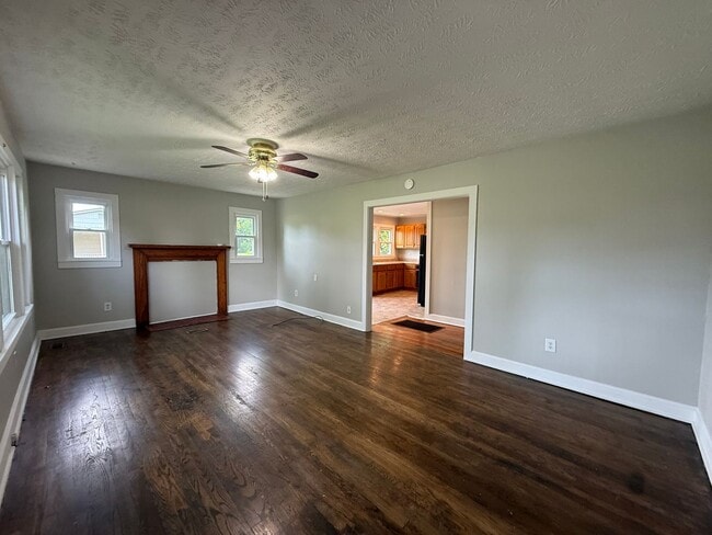 Building Photo - 3 Bedroom 1 Bathroom Home in Greene County...