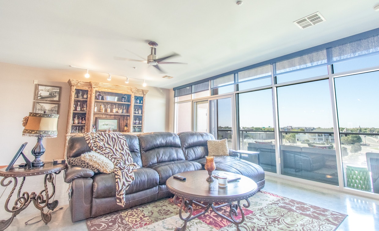 Living Room View - 515 S Main St