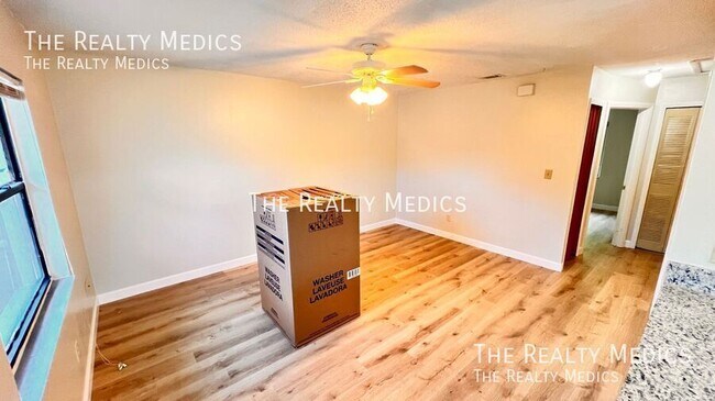 Foto del edificio - 5941 W Amelia St