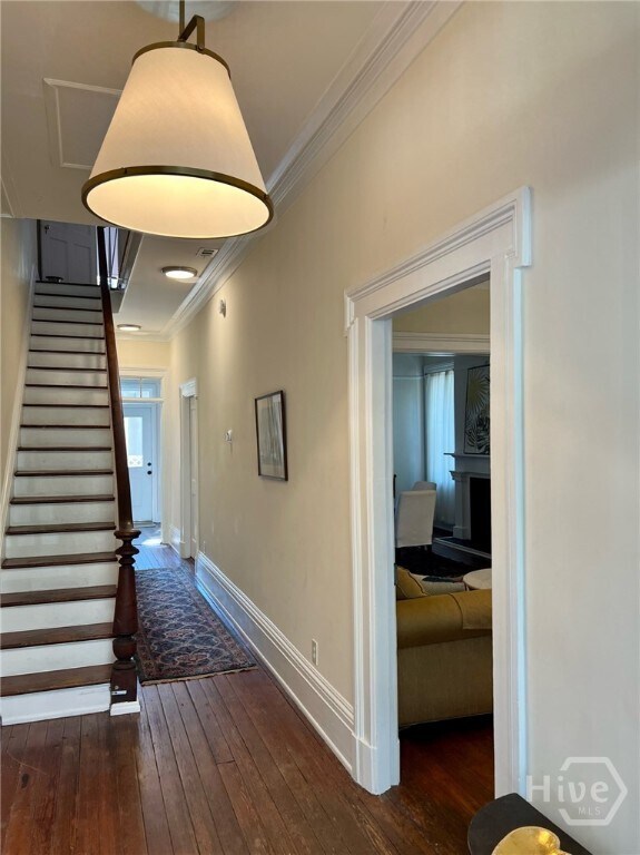 Foto del edificio - 215 W Hall St